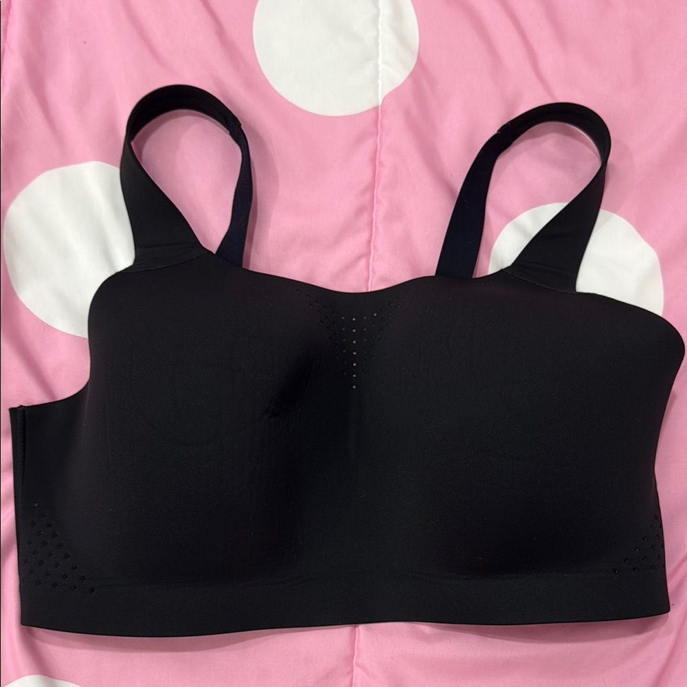 Victoria's Secret Black VSX
Featherweight Max Sports Bra